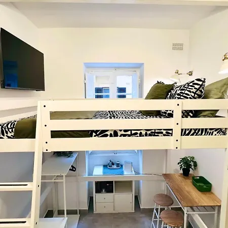 2 Apartment *